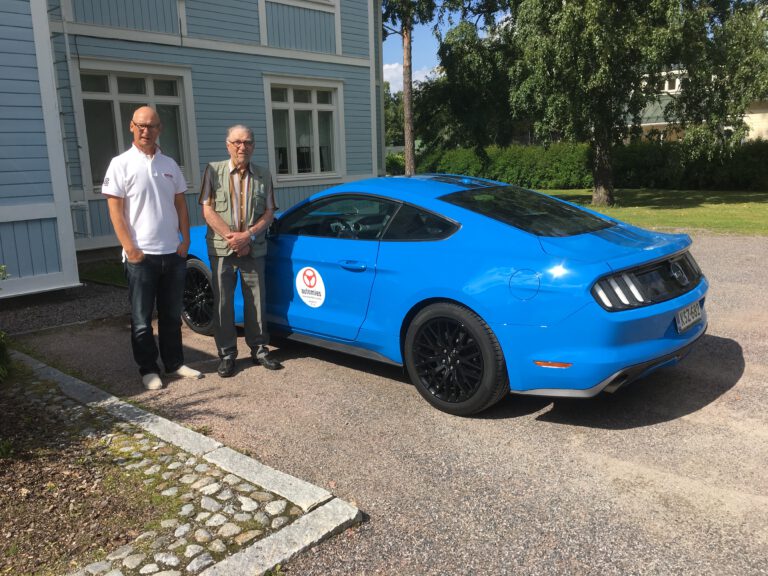 Ford Mustang GT, Automies, Lottamuseo